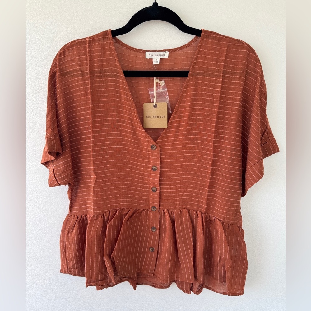 Blu Pepper Blouse (New With Tags) - Picture 5 of 6